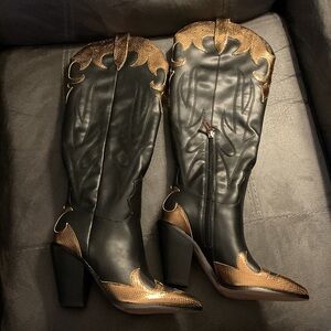 Jessica Simpson Black and Gold Western Boots